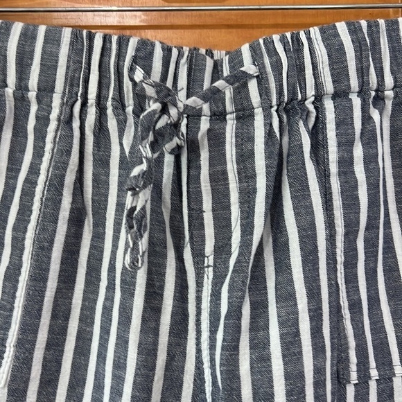 Just Living Blue and White Striped Shorts Size Large - Picture 3 of 8